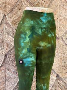 Leggings 1: Labradorite Bellbird Leggings