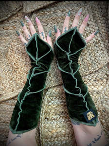 Armwarmers: Moss Mountain Leafae Arms OSFA