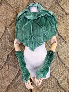 Preorder: PREORDER: Snowdrop Leafae Poncho Set