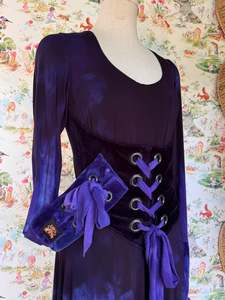 Front Feature: Vinca Kererū Dress