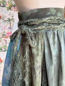 Skirts: L/XL Relic Skirt