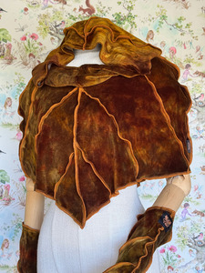 Featured 1: Ancient Rust Leafae Poncho Set