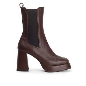 Beau Coops: Lenka - Brown