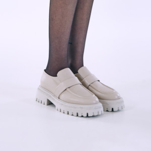 Loafers: Reed - Bone