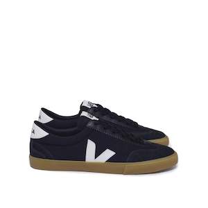 Sneakers: Volley - Black White Natural