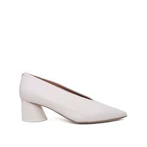 Halmanera: Talia - White