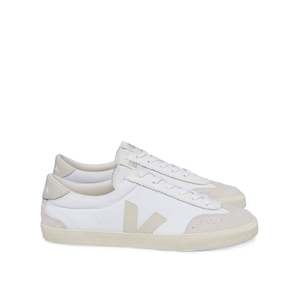 Volley - White Pierre