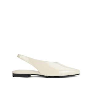 Deadly Ponies Shoes: Saddleback Flat - Milk Patent