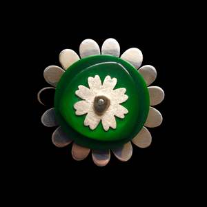 All Jewellery: Vintage Button Brooch