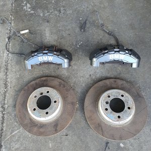 BMW E82 135i Front Brake Rotors and Callipers - HellBM Motorsport