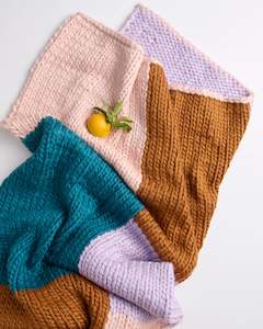 Bedding: Chunky Knit Blanket - Roasted Pecan