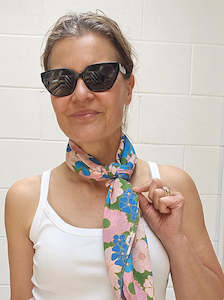 Sarongs: Blue Vintage Lightweight Infinity