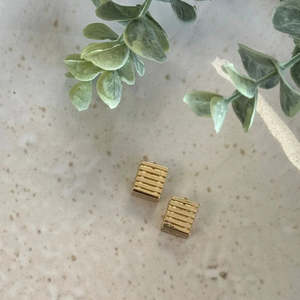 QUEEN OF THE FOXES EARRINGS - BOX HUGGIES
