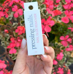 Pressing Nails: Brush on Remover