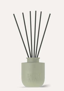 New: Smith & Co Amber & Freesia
Reed Diffuser 50ml