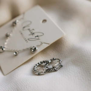 New: IZZY HOOP CRYSTAL STONE