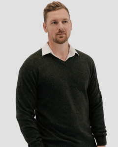 Knitwear: Hemprino™ Classic V-Neck M - Charcoal