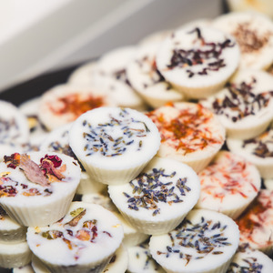 Products: Botanical Wax Melts Herbal Healing