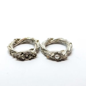 Rings: Interwoven Flower Ring