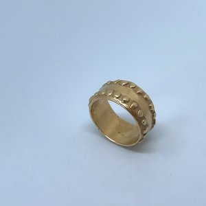 Band Rings: Wide Textured Band in 9ct Yellow Gold - Fluid Ring - V3