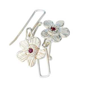 Earrings: Silver Alpine Daisy Flower Dangle Earrings with Rubies
