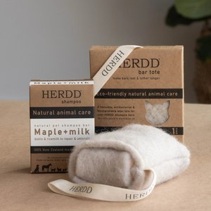 Products: HERDD bar tote Made from recycled, NZ sheep's wool - HERDD Home of HERDD pet care, HERDD bedding & HERDD pet litter