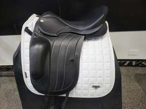 Fairfax Spencer 18 inch Dressage Saddle - AS NEW