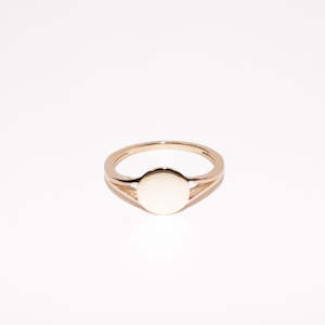 9ct Yellow Gold Ladies Signet Ring