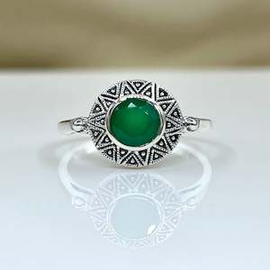 Rings: Sterling Silver Art Deco Green Agate Ring
