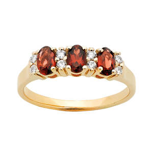 9ct Yellow Gold Garnet & Diamond Three Stone Ring