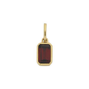 Gifts Under 500: 9ct Yellow Gold Rectangular Garnet Pendant