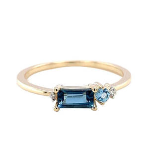 Fashion Jewellery: 9K Yellow Gold Blue Topaz & Diamond Ring