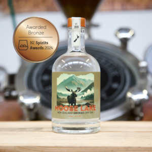 Gin: Moose Lake New Zealand Smoked Dry Gin