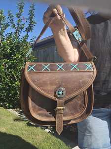 Sale: Paxton - Aged Leather - Shoulder Bag