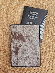 Accessories: Chocky Hide Passport Cover (#8)