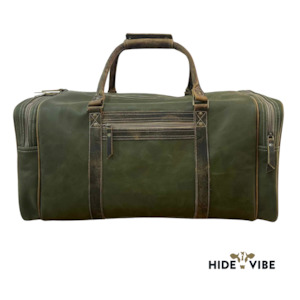 NGAHERE Green Aged Leather Duffle
