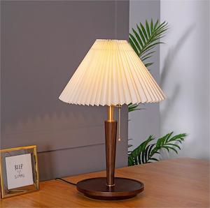 Style 1: French Vintage Wooden Desk/Bedside/Table Lamp LED