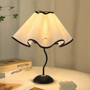 Style 1: French Petal Style Desk/Bedside/Table Lamp LED