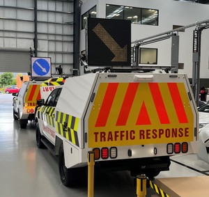 Products: HW1 48x48 Roof VMS - RGB LED Vehicle Sign - Highway 1