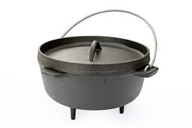 Braai Goodies: LK's 3 Legged Bake Pot - Oil Cured #12