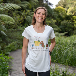 Frontpage: NZ Hiking Friends - Women’s Tee