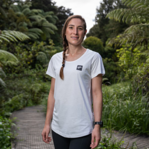 Kiwi Hiker - Women's Tee