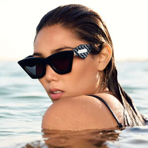 Eyewear: VALLEY // Savior GLOSS BLACK w. GOLD METAL/BLACK LENS