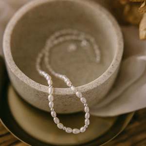 Home Beauty: SILVER LININGS // Frida Pearl Beaded Necklace Silver