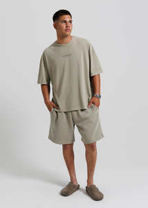 Ia Origin: ESSENTIAL TRACK SHORT SAND