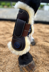 Horse: Bootilicious Sheepskin Lined Front Boots