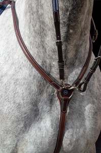 Horse: Meadows Classic Y Breastplate