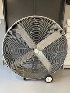 Heating/Cooling: Large Fan