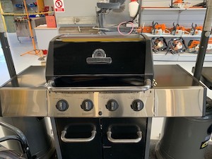 Party Hire: BBQ (Including Full 9kg Gas Bottle)