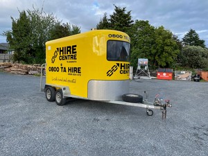 Trailers: 3.6m Horse Float (With Bars and Mats)
